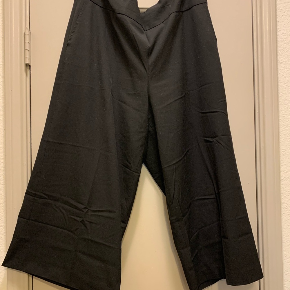 Black Wide-Leg Crop Pants